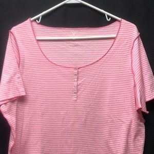 3 For $21 🙀 Jones’s Pink & White Striped “T”